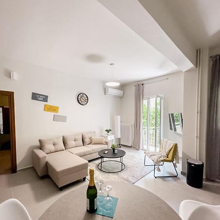 Metro Chic Haven: Modernized Urban Studio Near The Tram Афины Экстерьер фото