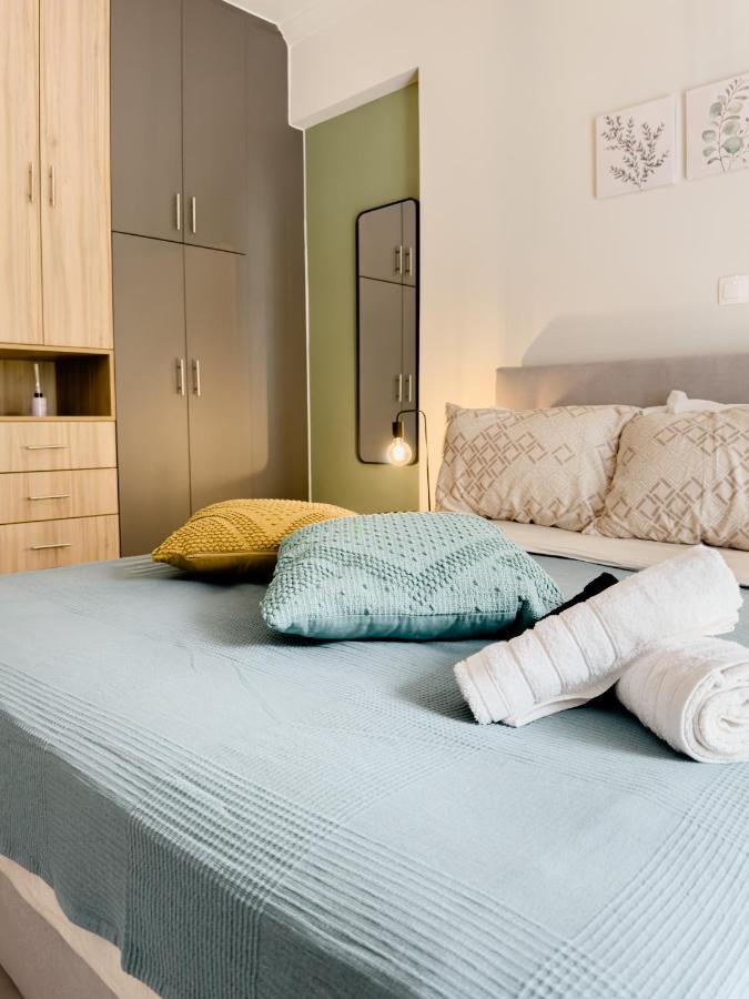 Metro Chic Haven: Modernized Urban Studio Near The Tram Афины Экстерьер фото